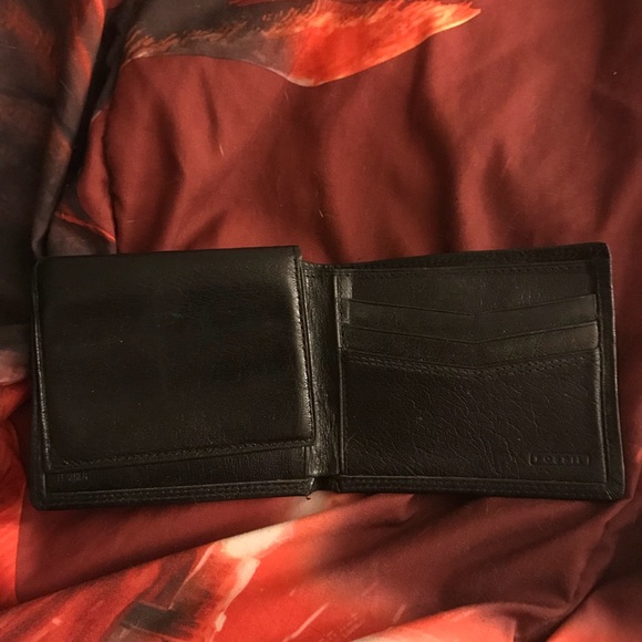 Men’s Black Fossil Wallet - Picture 3 of 5